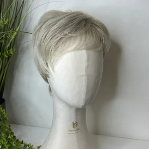 Trumpas perukas PIXI 739T