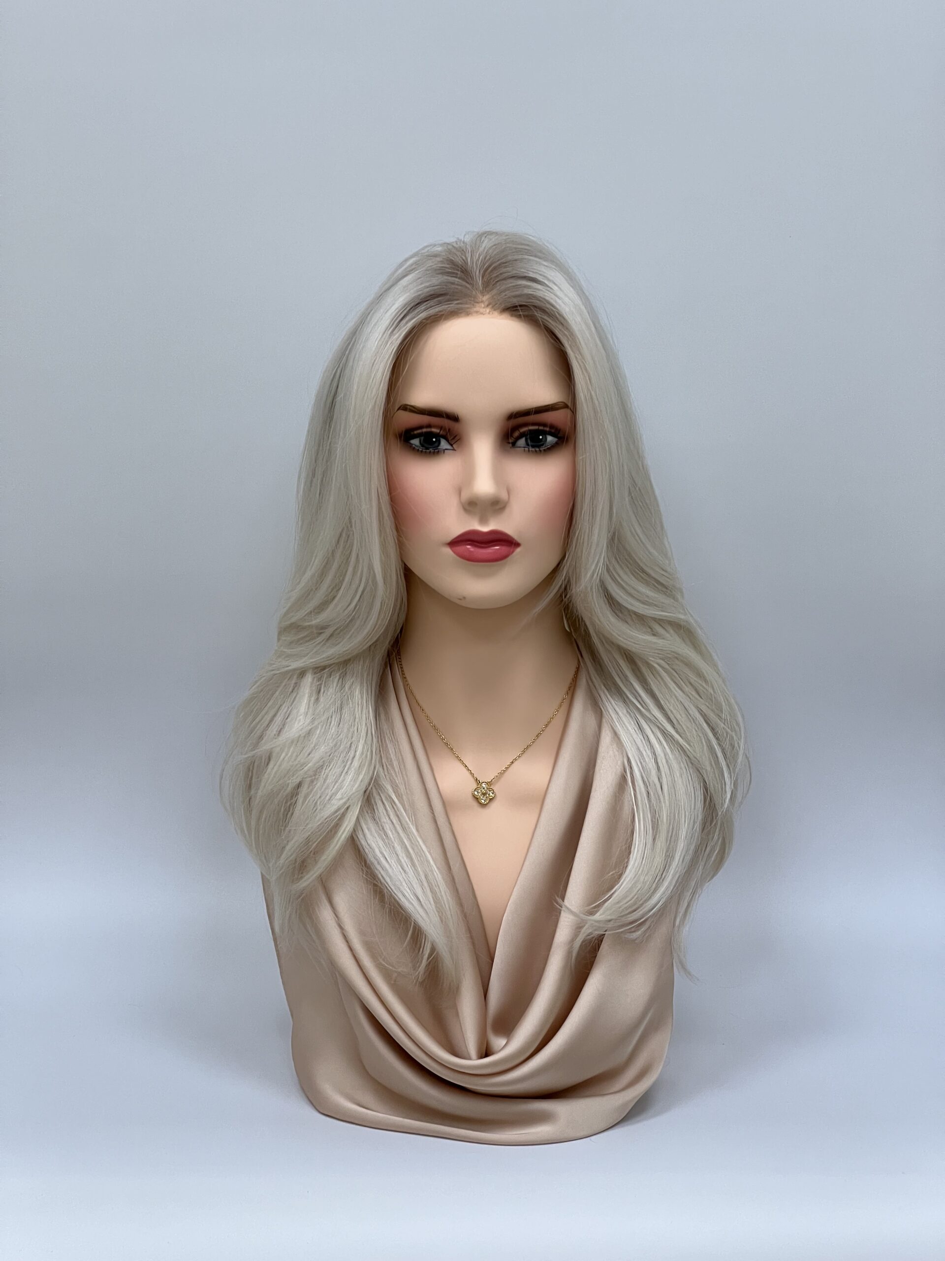 GLOWFIBER perukas Balta blondinė su tamsiomis šaknimis 55cm