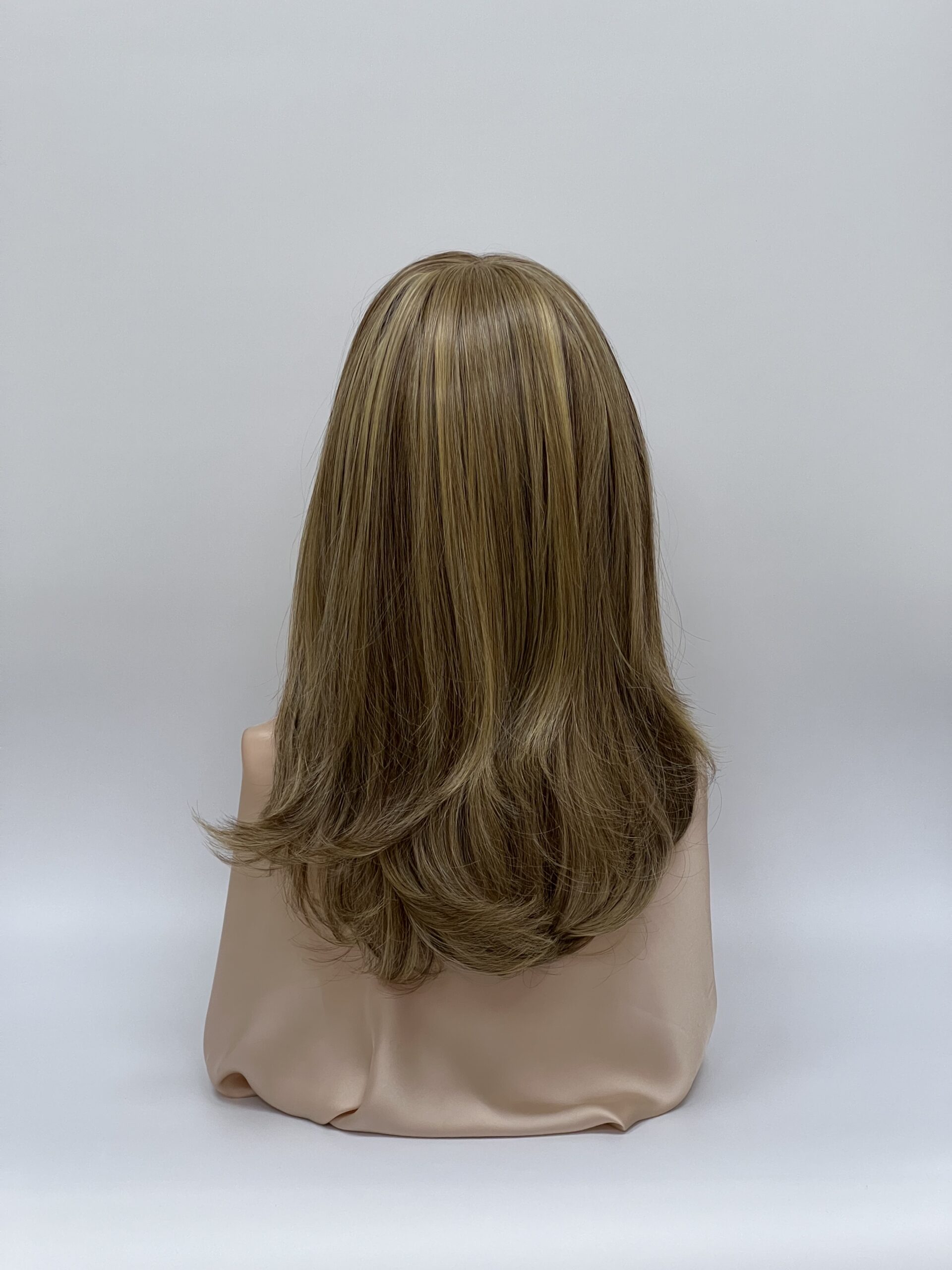 GLOWFIBER perukas Smėlinė ruda 45cm - Image 2