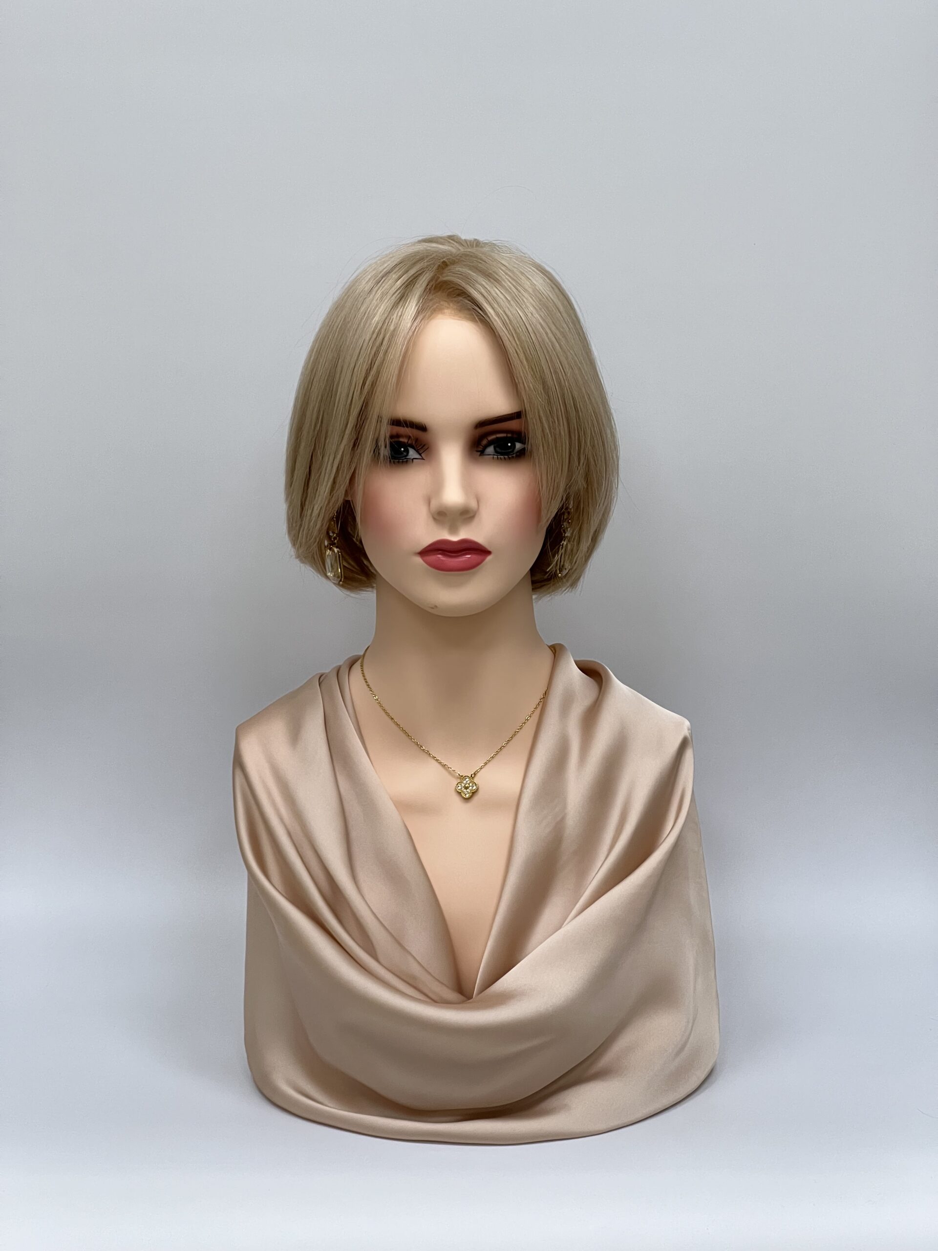 GLOWFIBER perukas Šviesi pelenų blondinė Bob