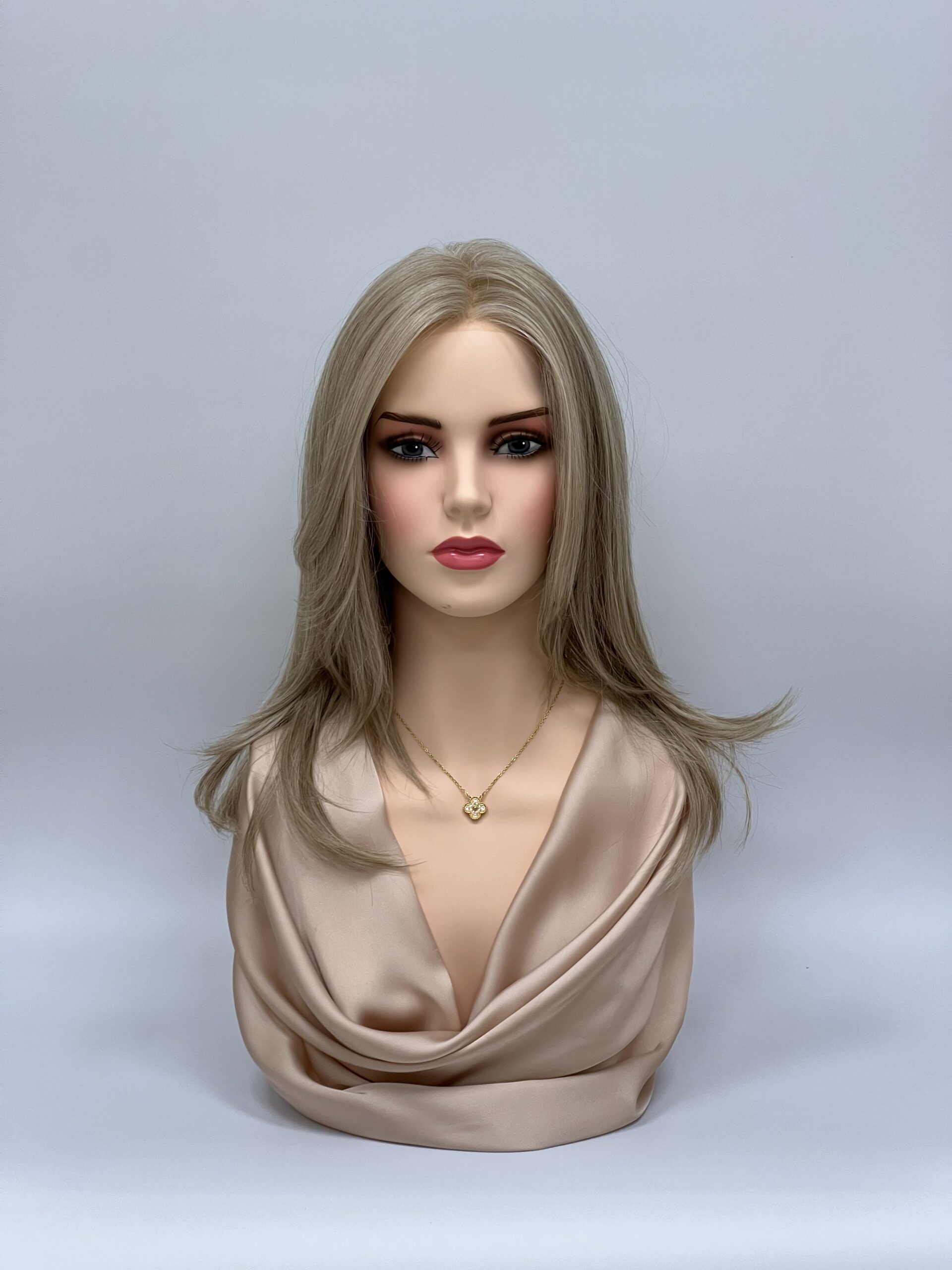 GLOWFIBER perukas Pelenų smėlio blondinė 45cm