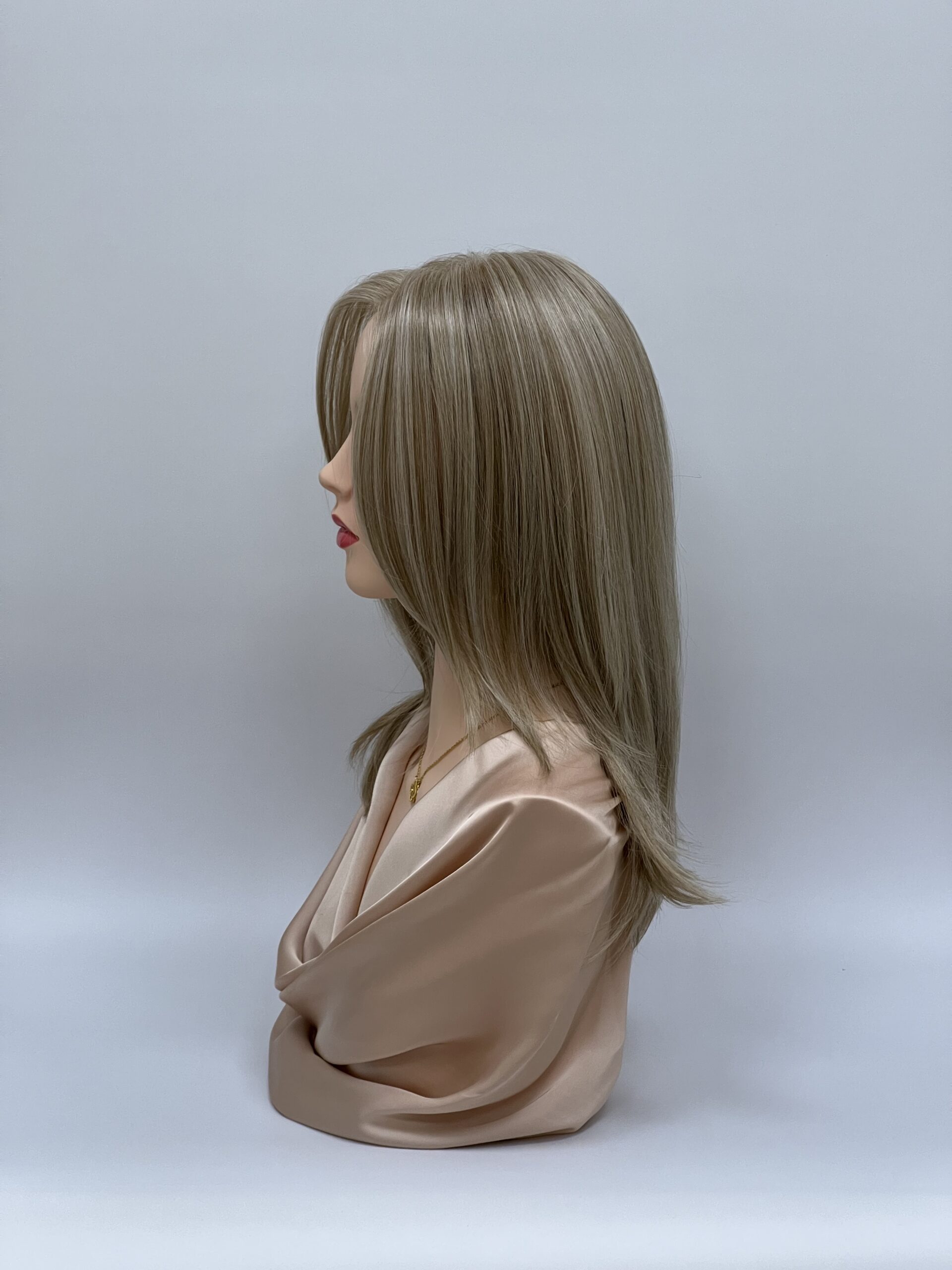 GLOWFIBER perukas Pelenų smėlio blondinė 45cm - Image 2
